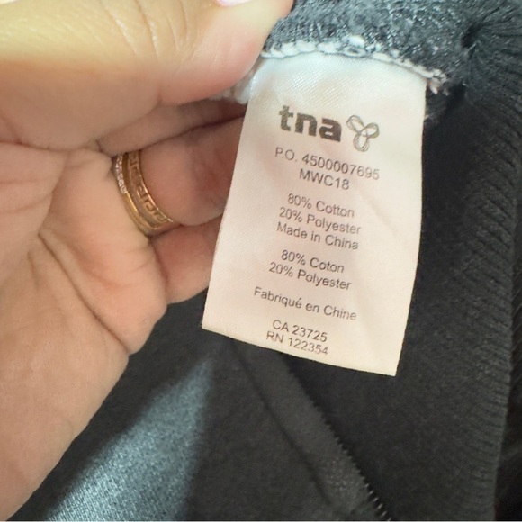 Aritzia TNA CozyAf Zipup Hoodie Gray Women Size S - Picture 10 of 10